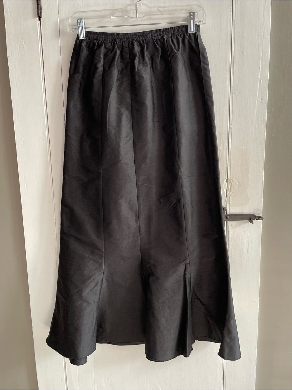 Vintage 100% Silk Black Women's Trumpet Hem Pull On Maxi Skirt Made in USA Sz S